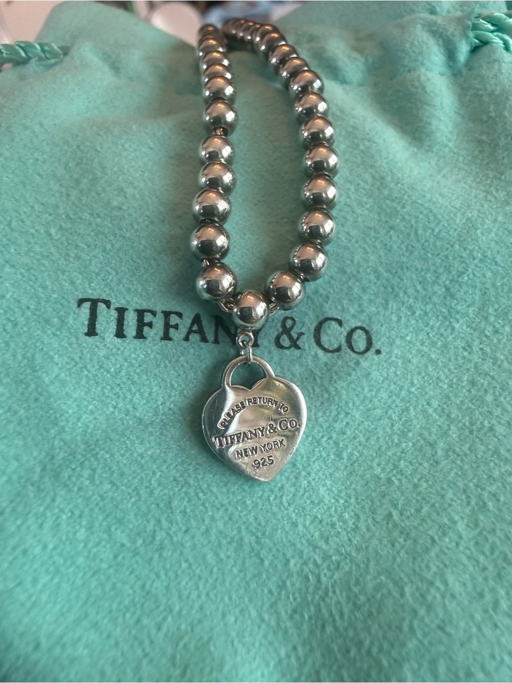 Tiffany & Co. Silver Bead Bracelet with Heart Tag on Turquoise Pouch - Picture 8 of 8